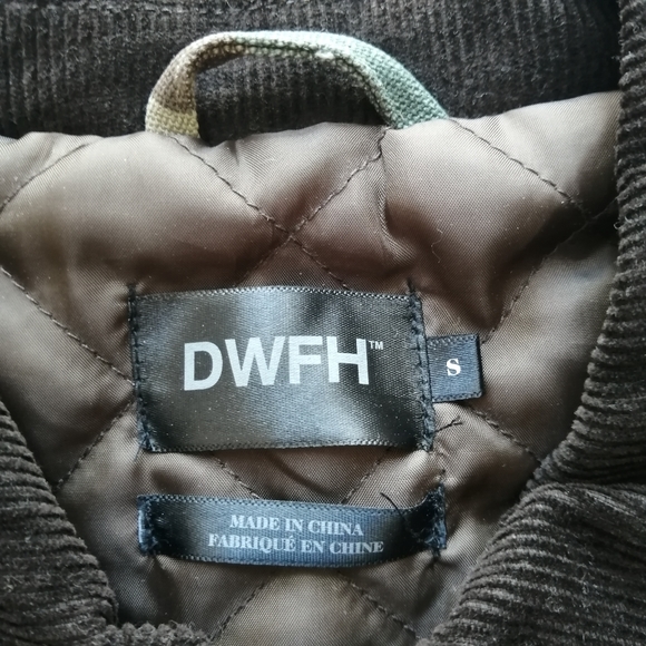 Deathworld Camo Jacket Small NWT - Picture 14 of 16